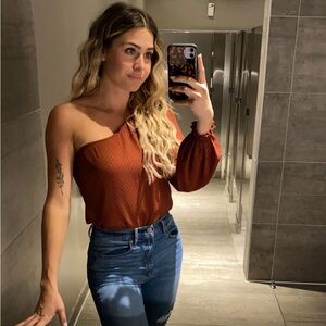 Abercrombie 1 shoulder bodysuit